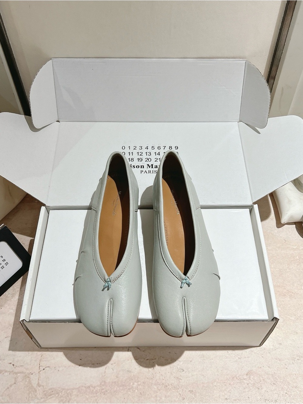 Maison Martin Margiela Women's Split-Toe Leather Flats in Light Gray